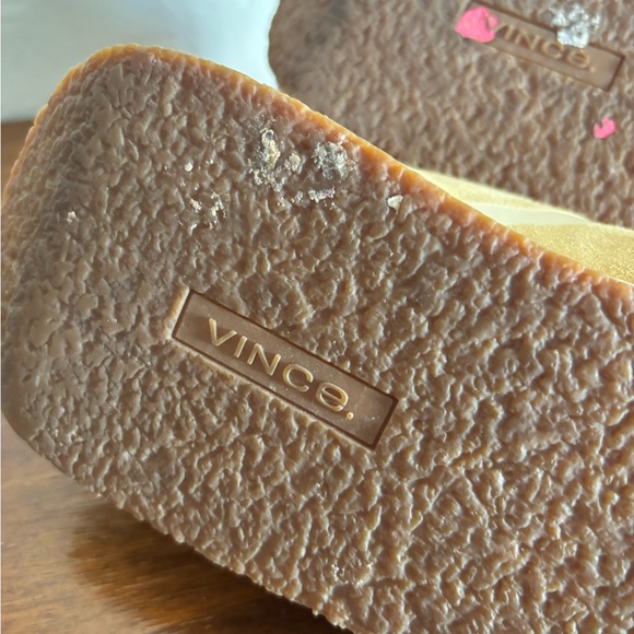 EUC Vince Ohara Women's in Butterscotch and White Trainers Size 10 - Picture 6 of 8